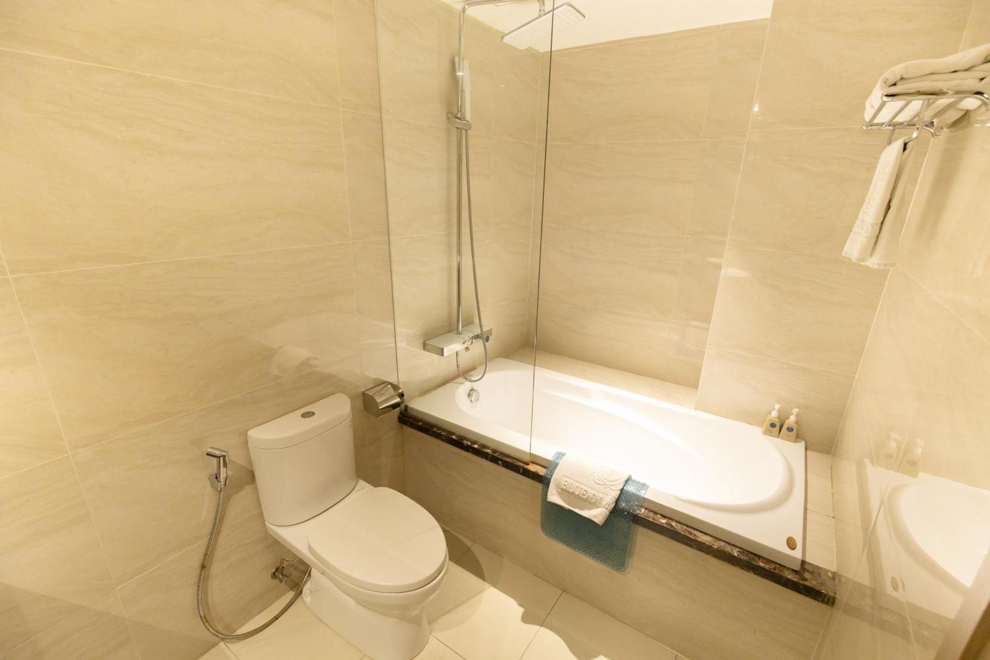 Nicecy Suite Hotel & Spa Хошимин Экстерьер фото
